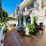 Nyaraló House With Private Garden In Peaceful Area Close To Everything - Magnolia