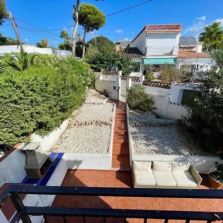 Дом отдыха Costabella House -