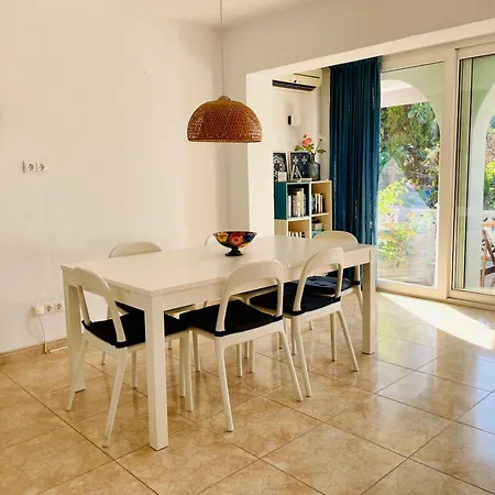 Costabella House - Ferienhaus *