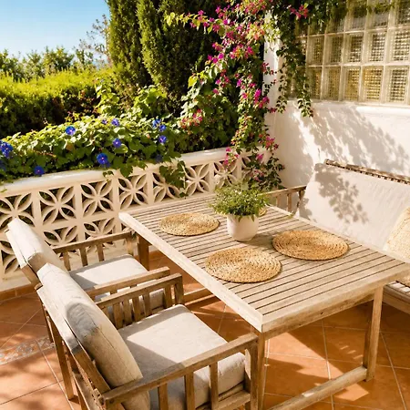 بيت للعطل House With Private Garden In Peaceful Area Close To Everything - Magnolia ماربيا