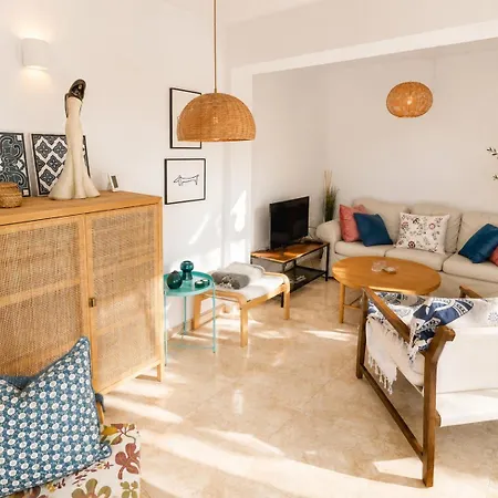 House With Private Garden In Peaceful Area Close To Everything - Magnolia بيت للعطل