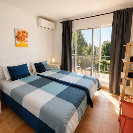 بيت للعطل House With Private Garden In Peaceful Area Close To Everything - Magnolia
